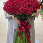 دسته گل رز 100 تایی