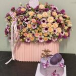 تزیین گل و کیک